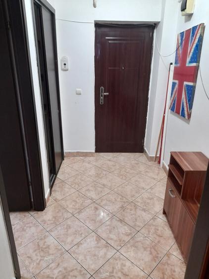 Apartament cu 2 camere decomandat în Exterior Vest