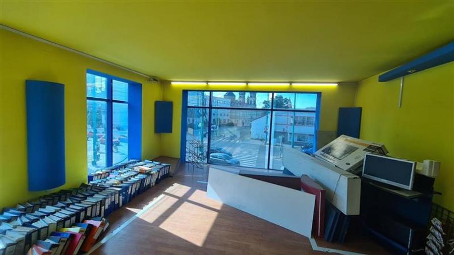Spațiu comercial, de 200 mp, în Complex Studențesc
