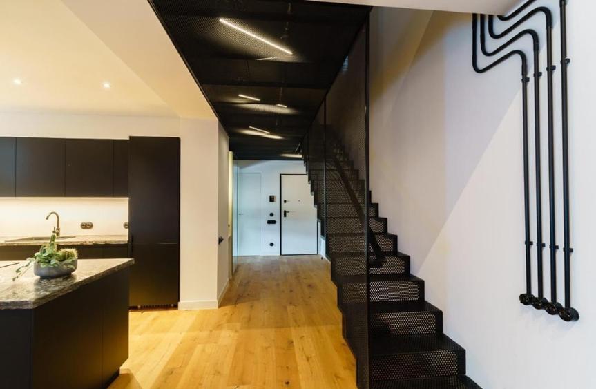 Apartament cu 4 camere decomandat, mobilat în Floreasca