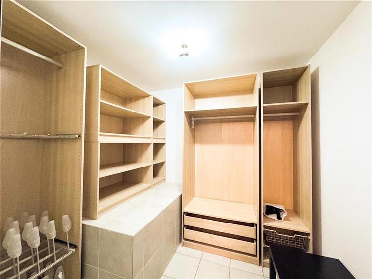 Apartament cu 3 camere decomandat, mobilat în Aviatorilor