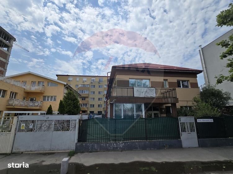 Spațiu comercial, de 600 mp, în Apărătorii Patriei