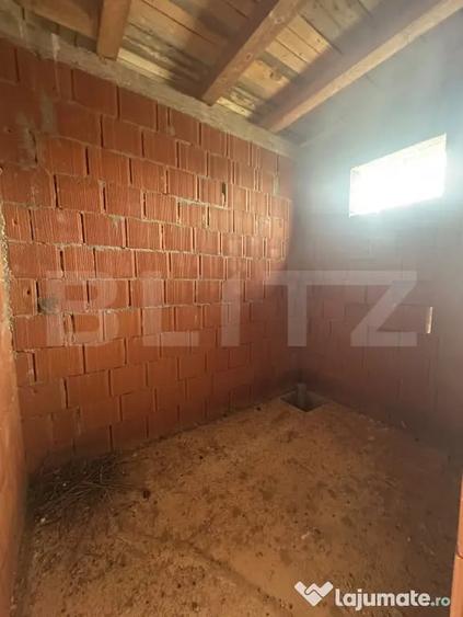 Casă cu 3 camere cu Teren 592 Mp în Central