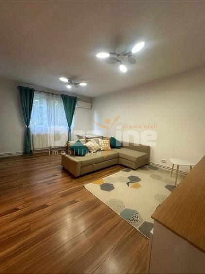Apartament cu 2 camere semidecomandat, mobilat în Vatra Luminoasă