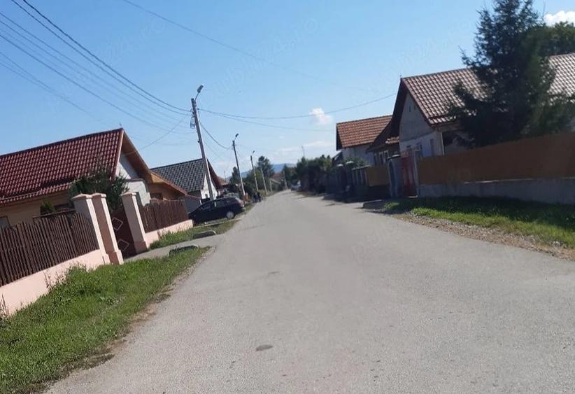Teren de 2325 mp, în Lunca Calnicului