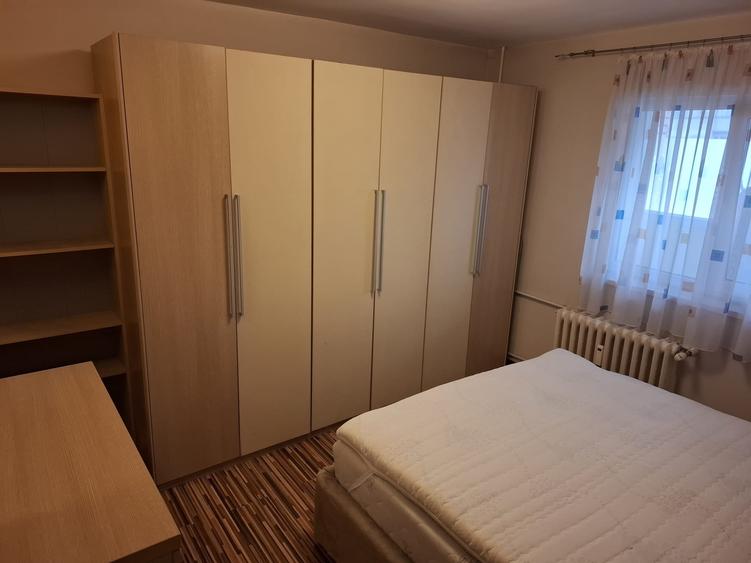 Apartament cu 3 camere decomandat în Virtuții