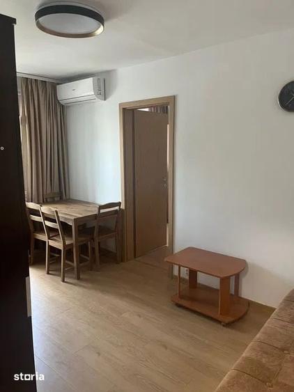 Apartament cu 3 camere semidecomandat în Nord