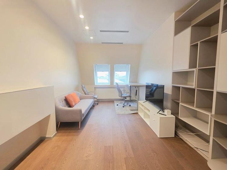 Apartament cu 4 camere decomandat, mobilat în Iancu Nicolae