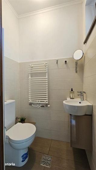 Apartament cu 4 camere în Gruia