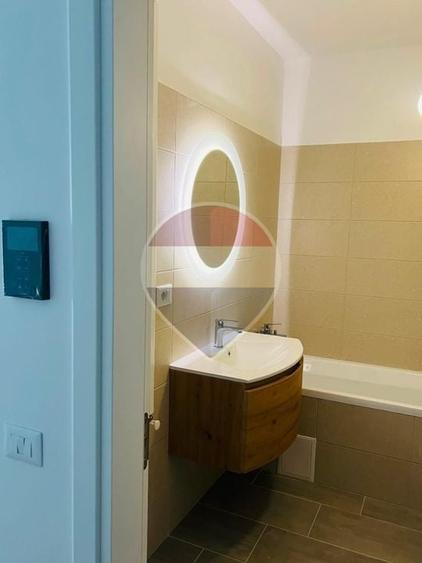 Apartament cu 2 camere decomandat, mobilat în Cristian