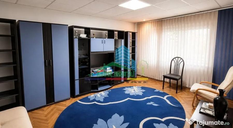 Apartament cu 4 camere decomandat în Central