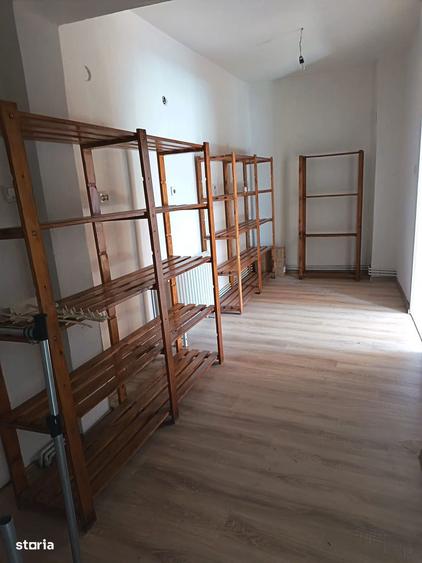 Spațiu comercial, de 55 mp, în Central