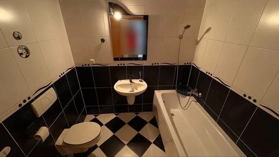 Apartament cu 3 camere semidecomandat în Avantgarden