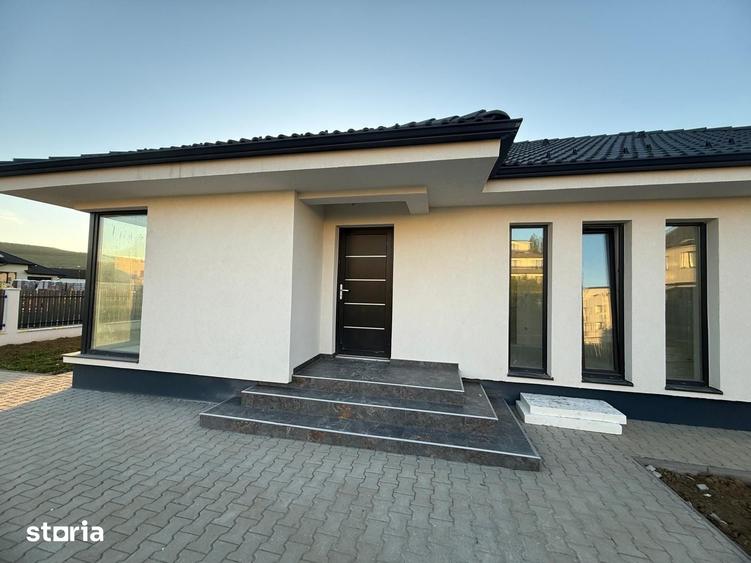 Casă cu 4 camere cu Teren 400 Mp în Central