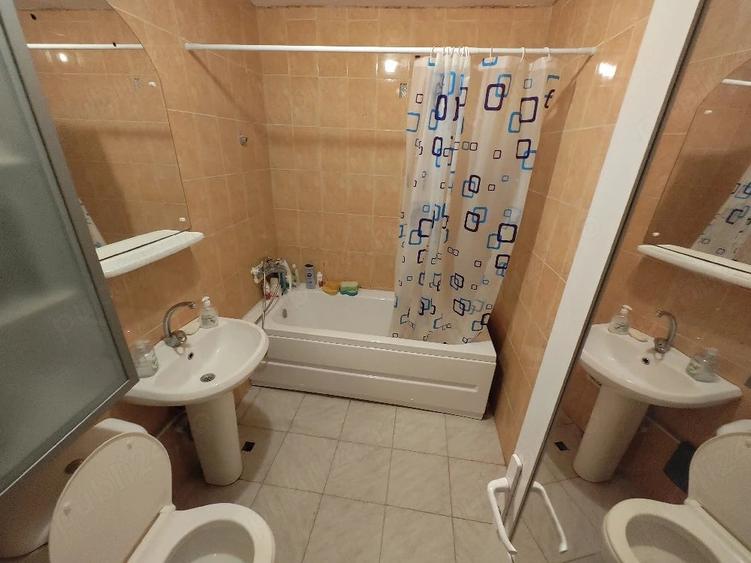 Apartament cu 2 camere decomandat în Pelican