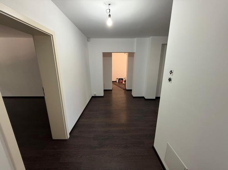 Apartament cu 3 camere decomandat în Dorobanți