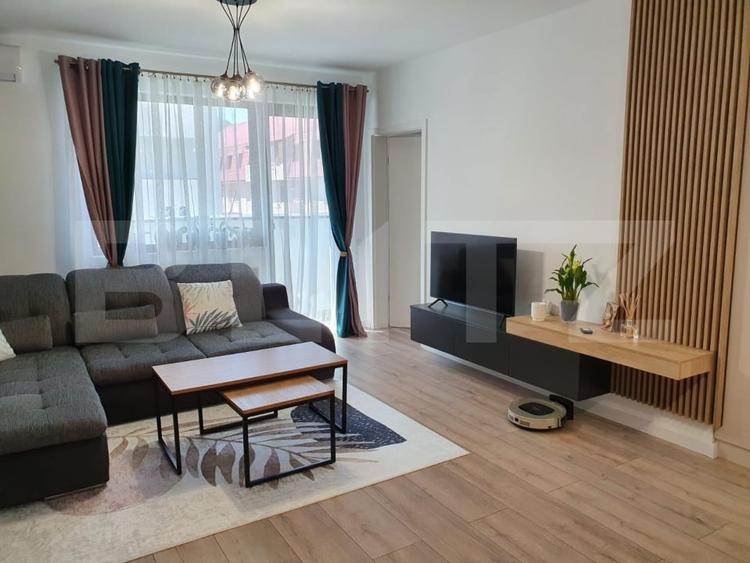 Apartament de vanzare, 3 camere, 2 bai, garaj + boxa, zona Subcetate - 1