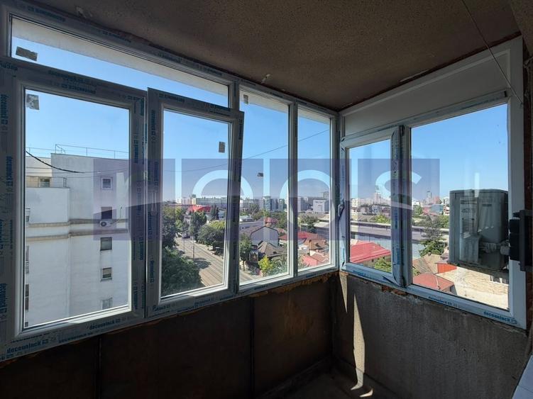 Apartament cu 3 camere decomandat în Barbu Văcărescu