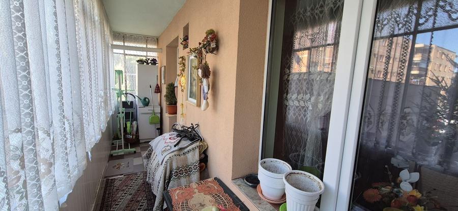 Apartament cu 2 camere decomandat în Depozite