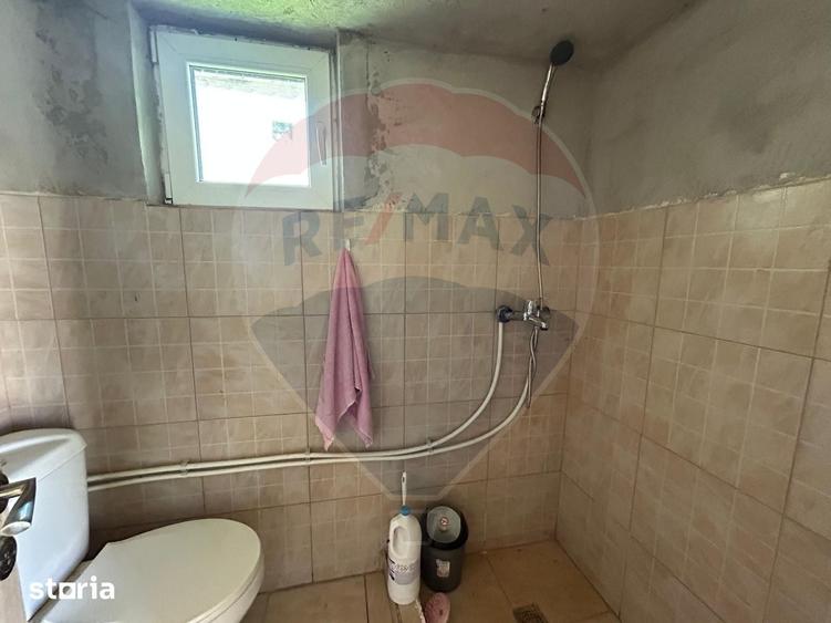 Casă cu 4 camere cu Teren 700 Mp în Chiojdu