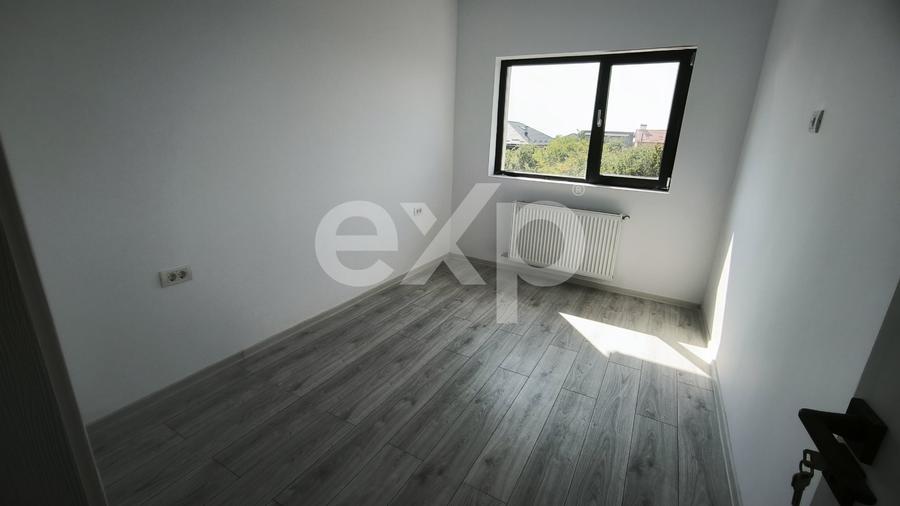 Casă cu 4 camere cu Canalizare în Trivale Platou