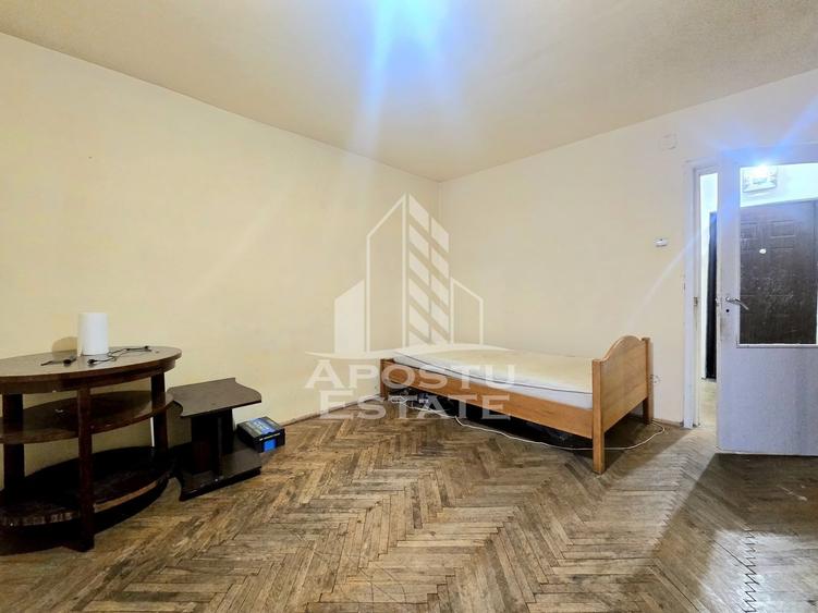 Apartament de vanzare cu 1 camera, ideal pentru investitie, Circumvalatiunii - 8