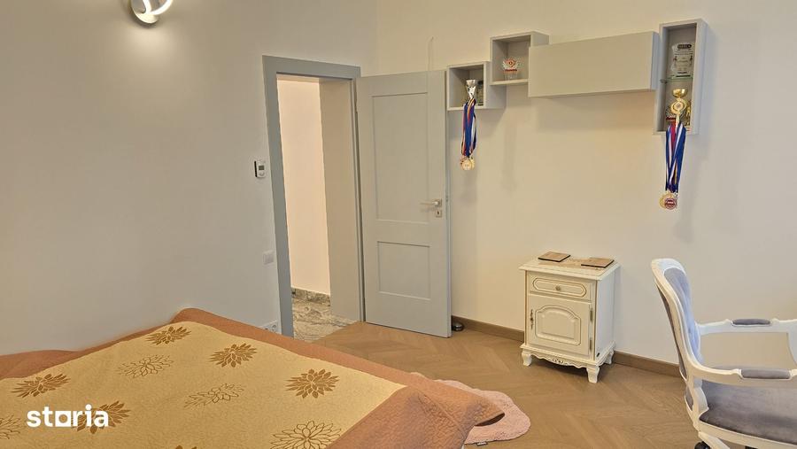 Apartament cu 4 camere în Decebal