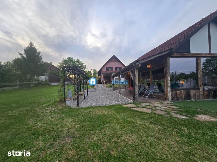 Casă cu 6 camere cu Teren 1780 Mp în Cincu