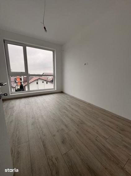 Apartament cu 3 camere în Central — fotografia 3