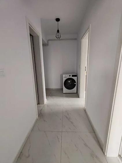 Apartament cu 2 camere decomandat în Vișani