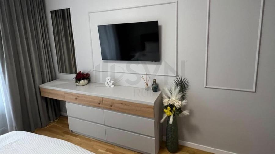 Apartament cu 3 camere decomandat în Aviației