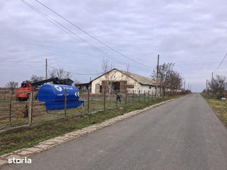 Spațiu comercial, de 47,000 mp, în Roata de Jos