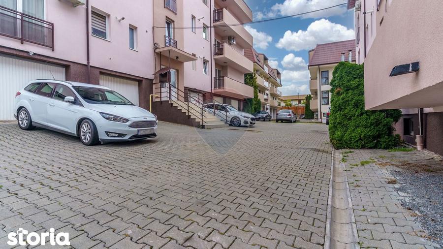 Apartament cu 3 camere, mobilat în Bună Ziua