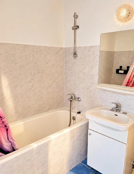 Apartament cu 3 camere semidecomandat în Ultracentral