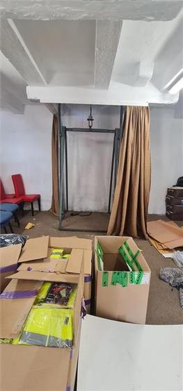 Spațiu industrial, de 300 mp, în Intim