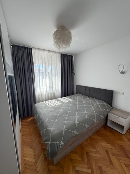 Apartament cu 2 camere decomandat în Micro 17