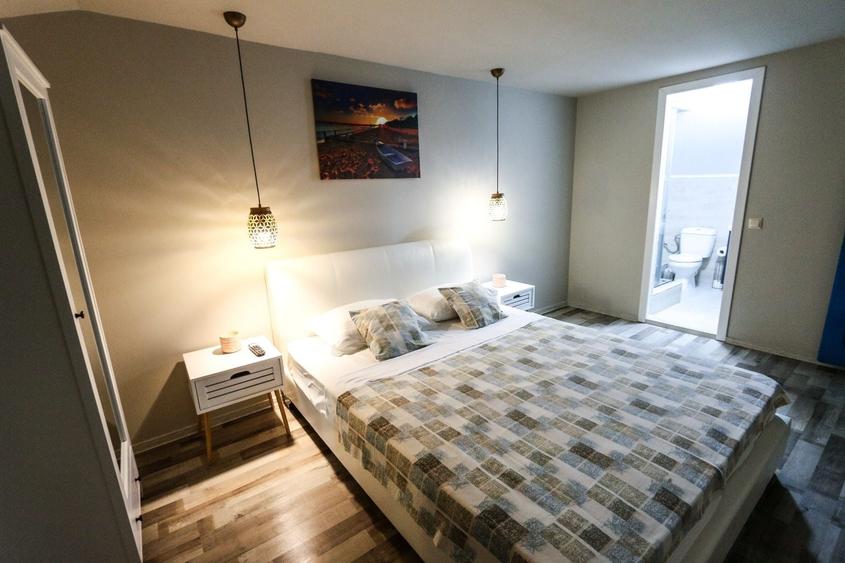 Casă cu 3 camere decomandat cu Teren 300 Mp în Palazu Mare