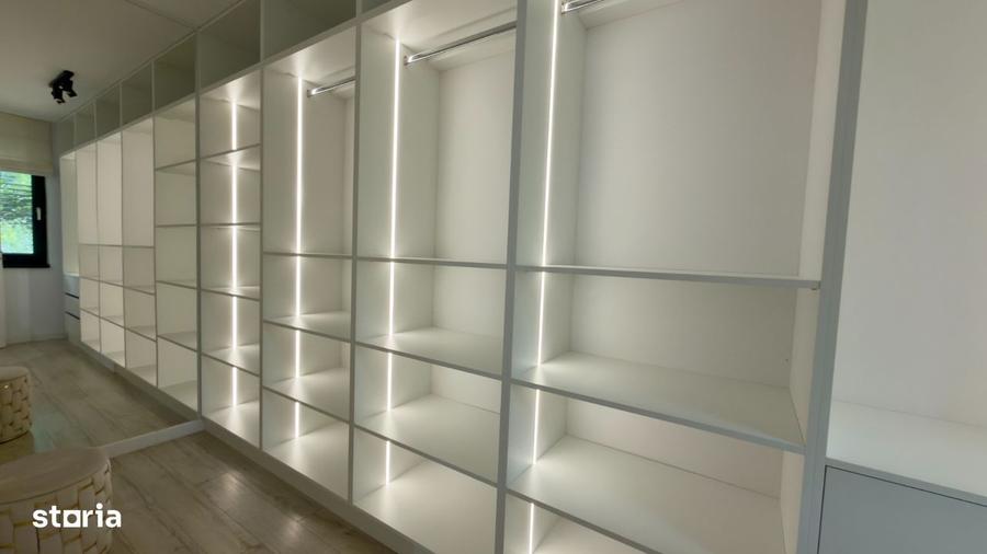 Apartament cu 4 camere în Valea Adâncă