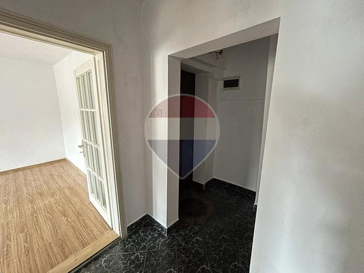 Apartament cu 3 camere decomandat în Băile Borșa