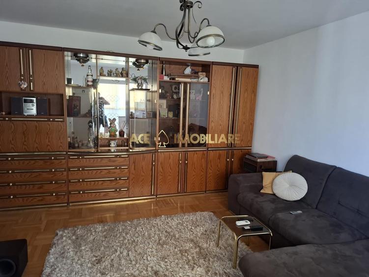 Apartament cu 3 camere decomandat, mobilat în Timpuri Noi