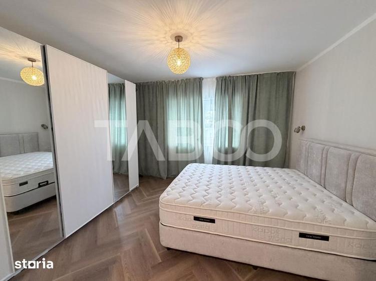 Apartament cu 3 camere decomandat în Cristian