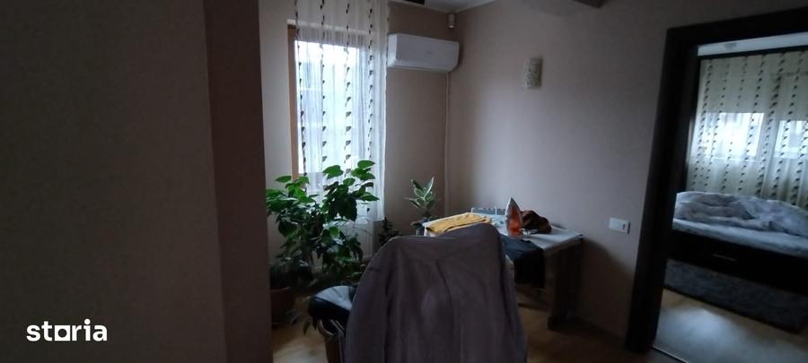 Casă cu 6 camere cu Teren 600 Mp în Kamsas