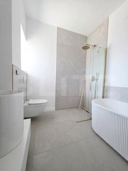 Casă individuală cu 4 camere cu Canalizare în Mehala
