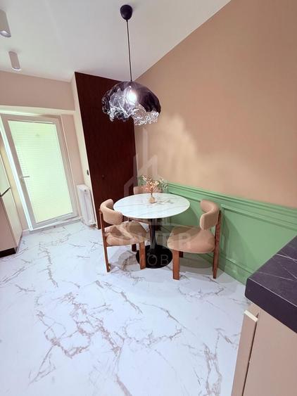 Apartament cu 2 camere decomandat, mobilat în Central