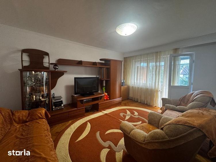 Apartament cu 3 camere decomandat în Banat