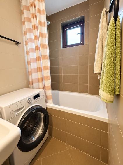 Apartament cu 3 camere semidecomandat în Complex Studențesc