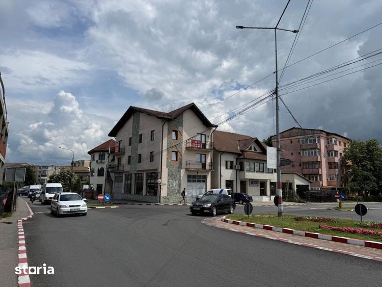 Spațiu comercial, de 300 mp, în Central