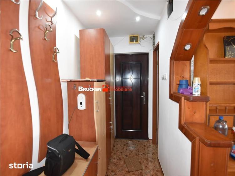 Apartament cu 3 camere decomandat în Sud