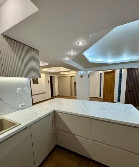 Apartament cu 2 camere semidecomandat, mobilat în Unirii
