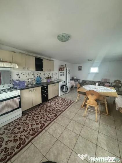 Casă cu 4 camere cu Teren 4400 Mp în Rădăuți