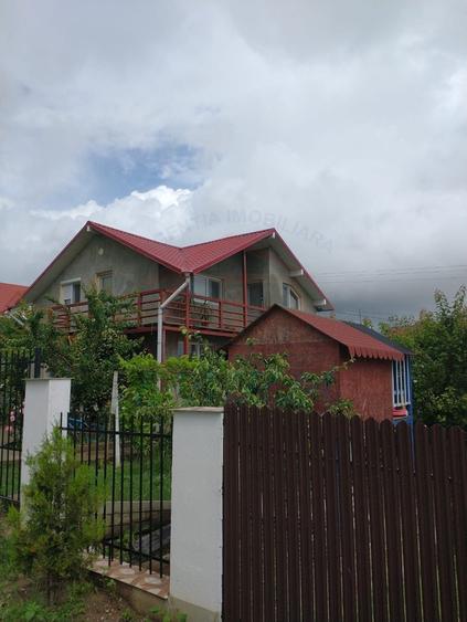 Casă individuală cu 4 camere cu Canalizare în Smârdan